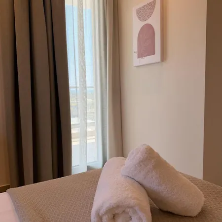 Elia Apartment